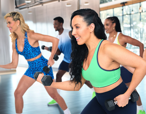Imagen oficial de Zumba + Lift con participantes y mancuernas